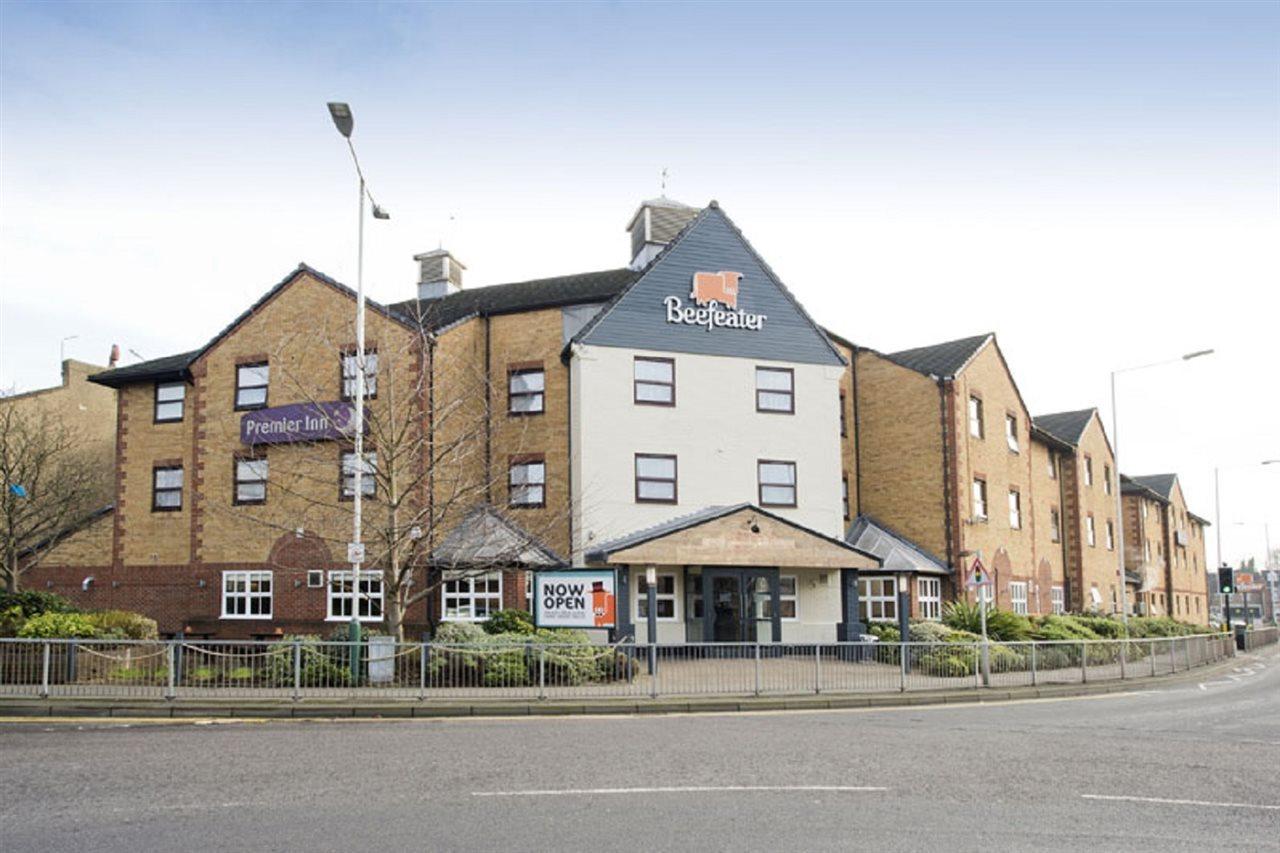 Premier Inn London Romford Exteriör bild