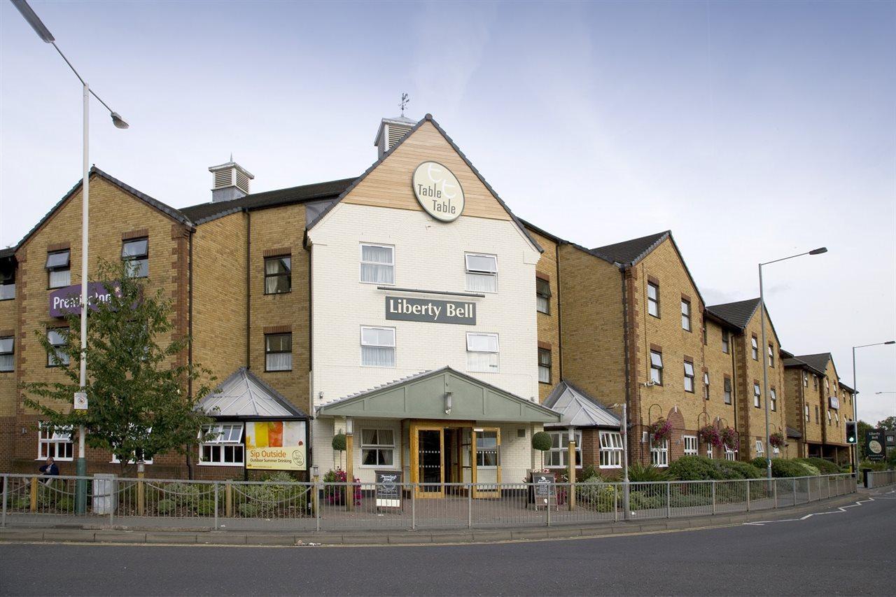 Premier Inn London Romford Exteriör bild