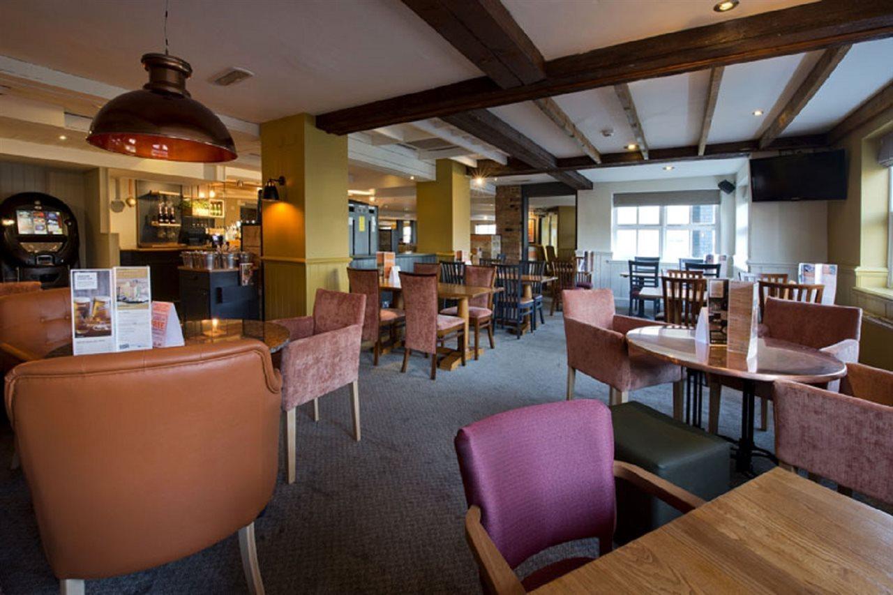 Premier Inn London Romford Exteriör bild