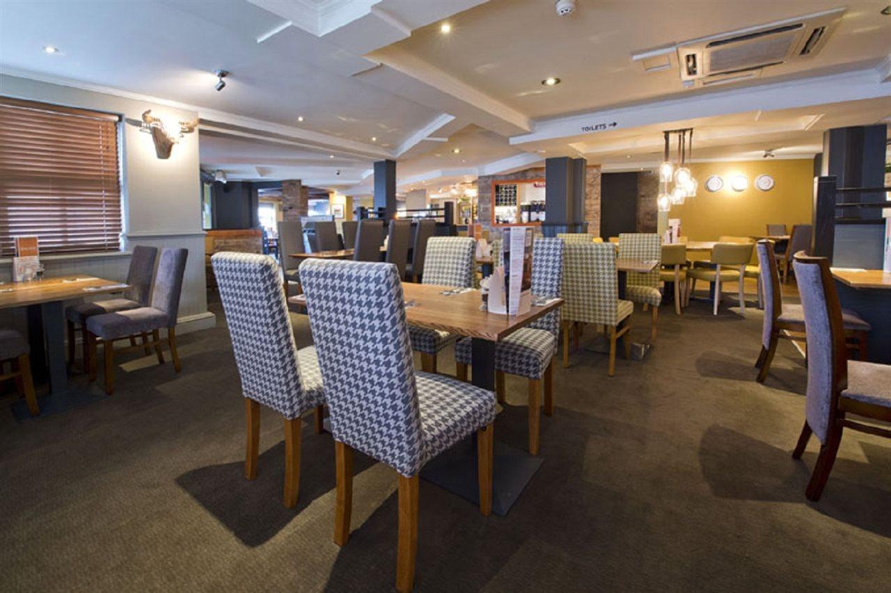 Premier Inn London Romford Exteriör bild