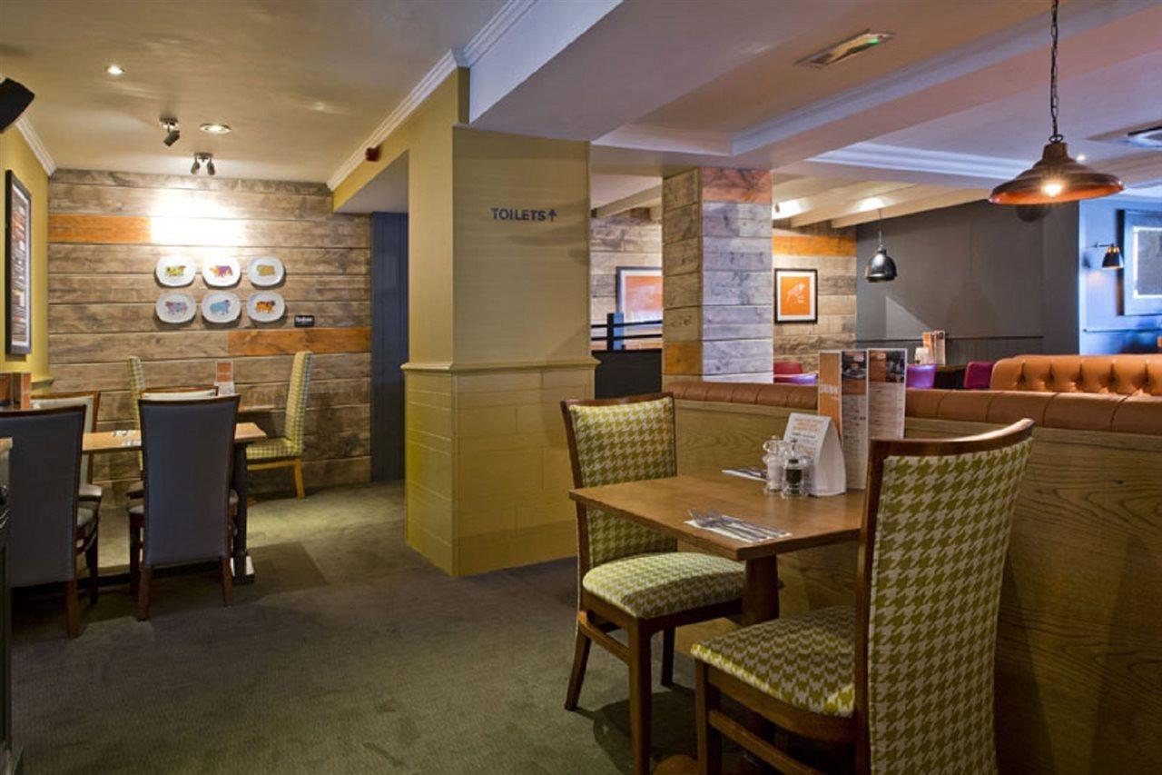 Premier Inn London Romford Exteriör bild
