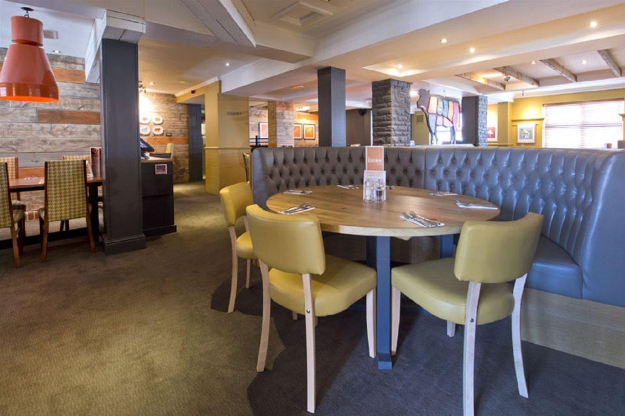 Premier Inn London Romford Exteriör bild