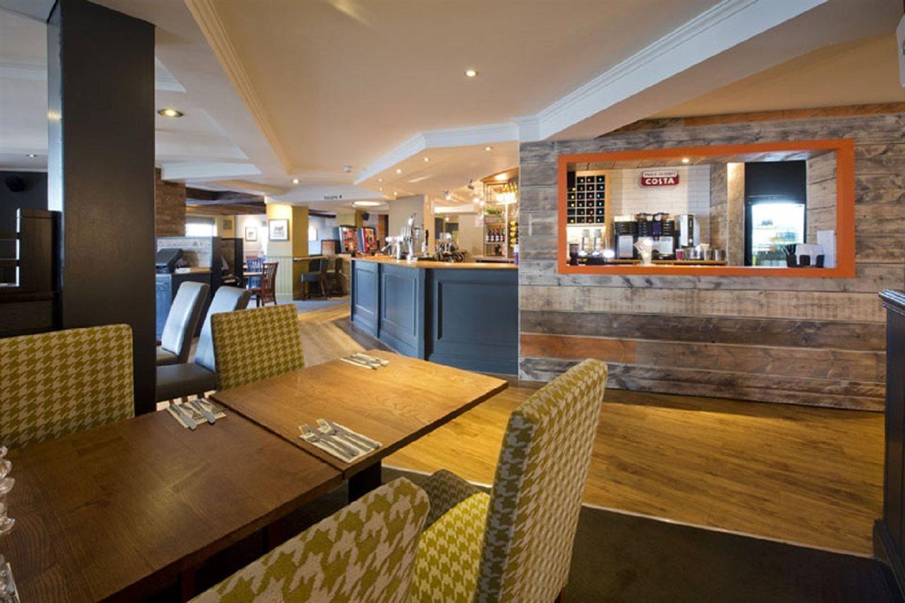 Premier Inn London Romford Exteriör bild