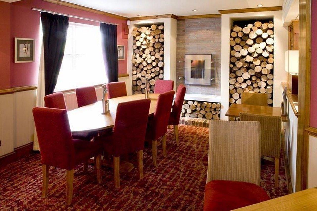 Premier Inn London Romford Exteriör bild