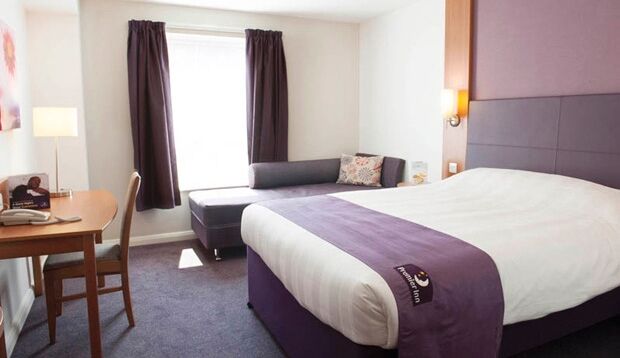 Premier Inn London Romford Exteriör bild